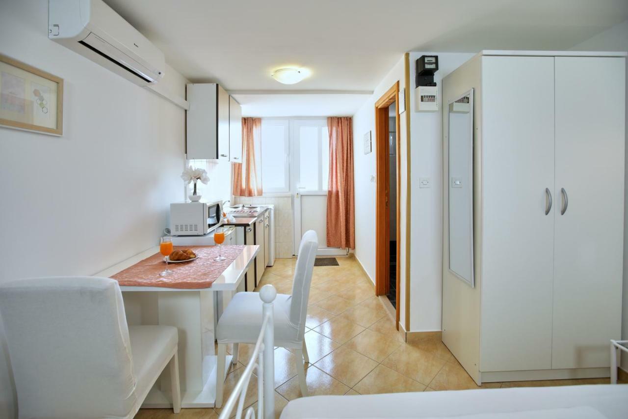 Studio Kristic, Cozy Studio With A Terrace Dubrovnik Buitenkant foto
